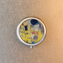 Load image into Gallery viewer, Vintage Victorian Cottagecore Tryst Solid Perfume with The Kiss by Gustav Klimt
